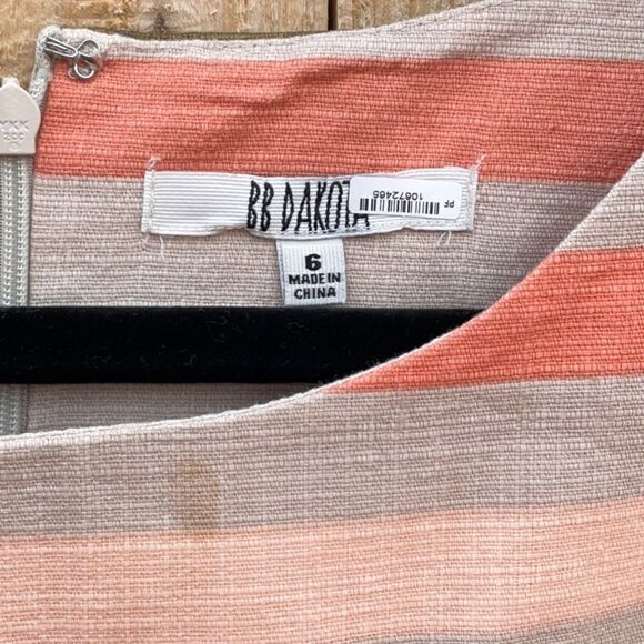 Take 50% OFF- BB Dakota Baige Striped Mini Dress, Size-6 - Picture 7 of 12